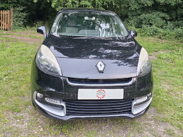 RENAULT SCENIC Essence 2012